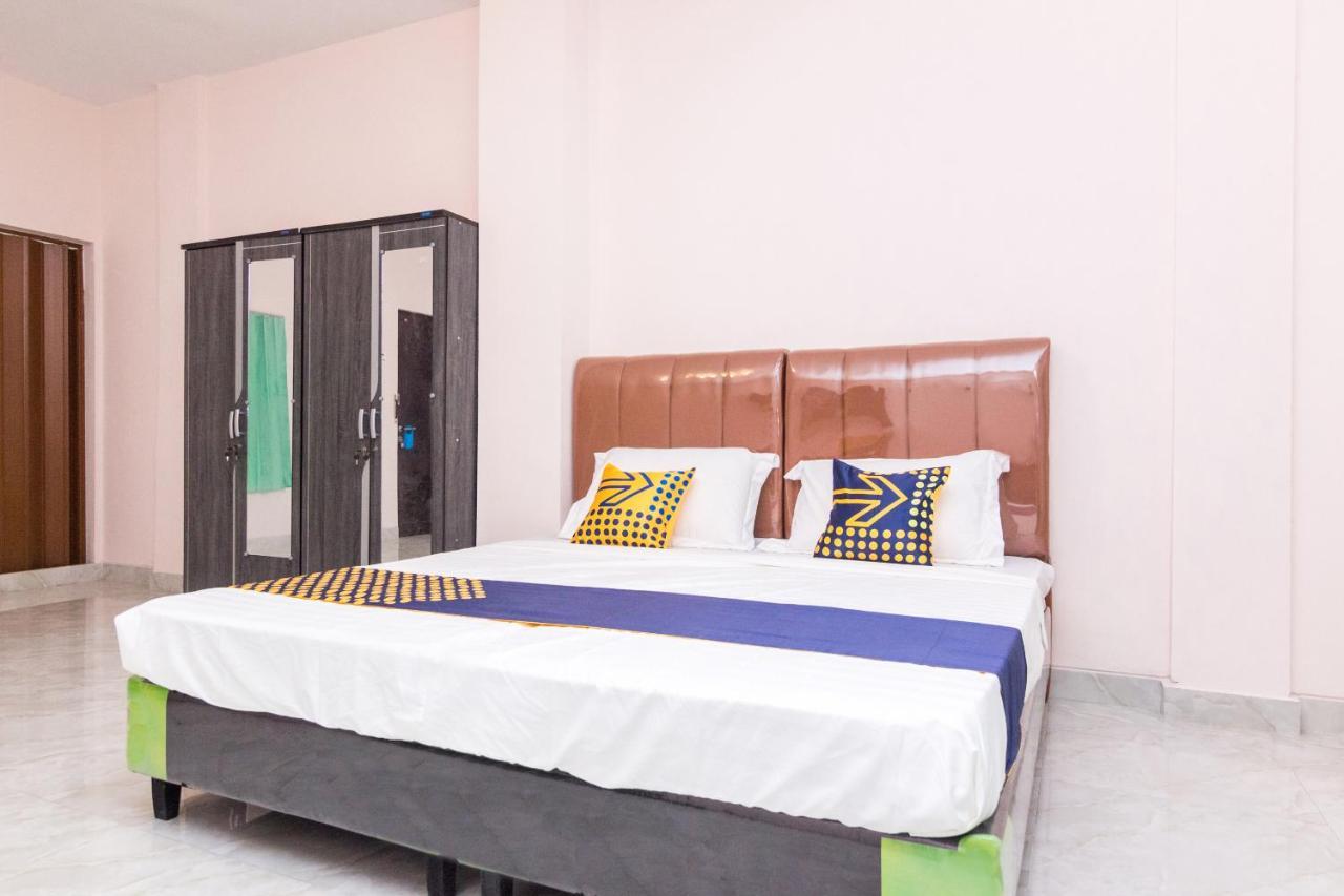 Oyo 1917 Mamora Homestay Batam Экстерьер фото
