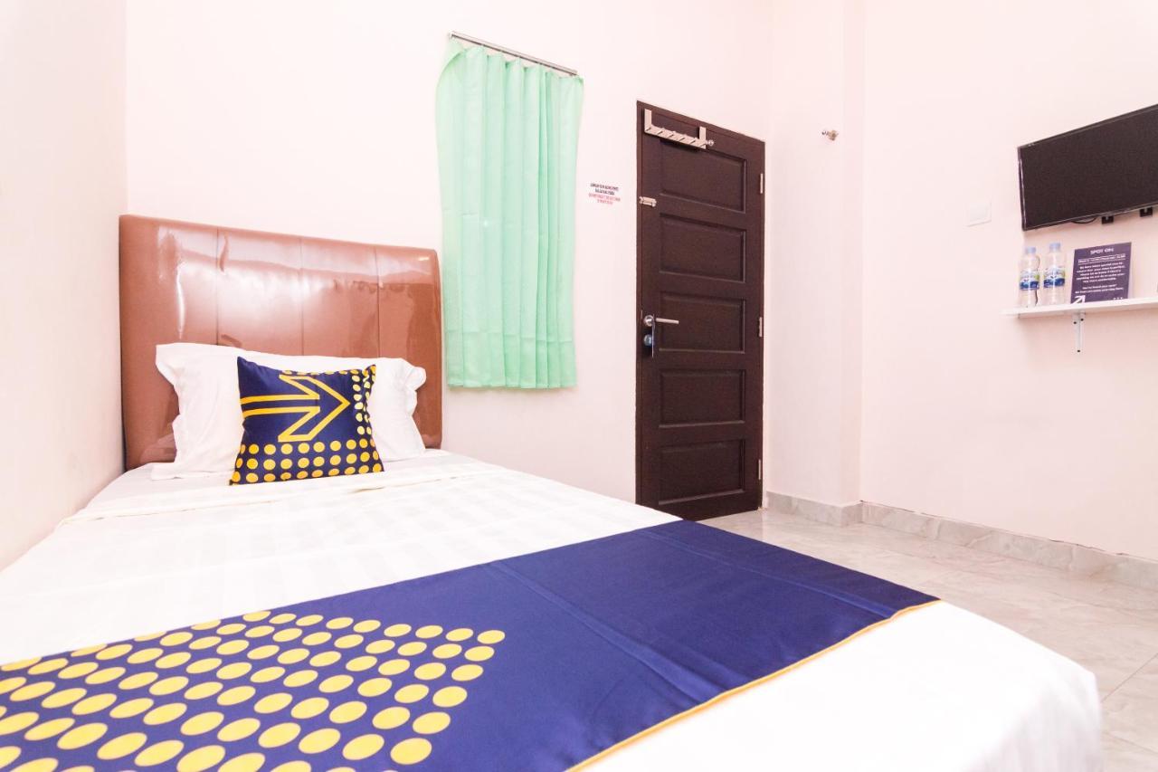 Oyo 1917 Mamora Homestay Batam Экстерьер фото